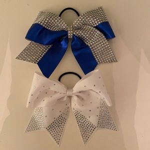 2 cheer bows